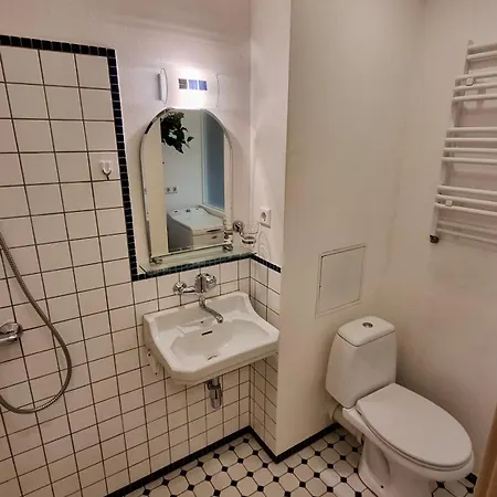 Sweet Retrohome In Center  *